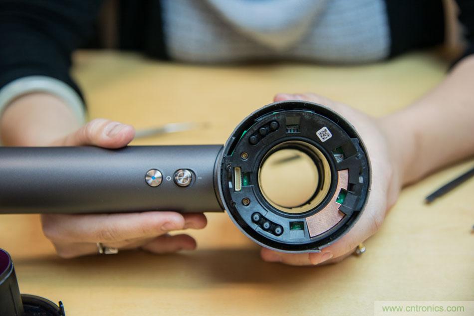 拆解戴森吹風(fēng)機(jī)：近三千元的價(jià)格貴在哪？