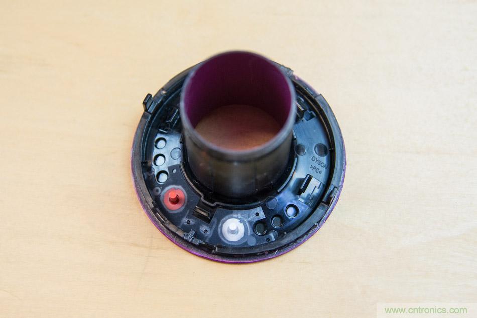 拆解戴森吹風(fēng)機(jī)：近三千元的價(jià)格貴在哪？