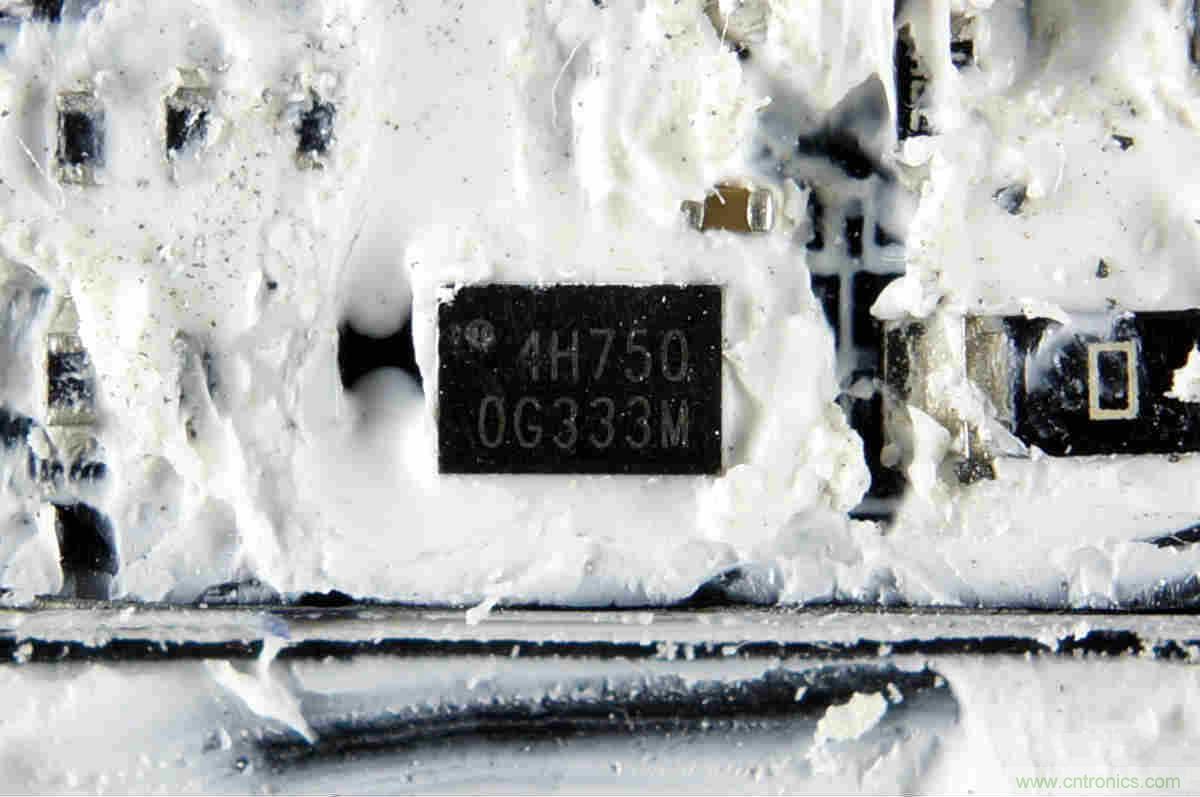 拆解對比：系出同門，小米、紫米無線充電器的差別有多大？