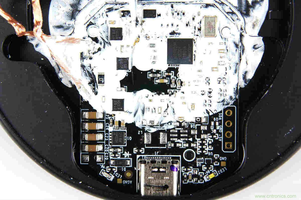 拆解對比：系出同門，小米、紫米無線充電器的差別有多大？