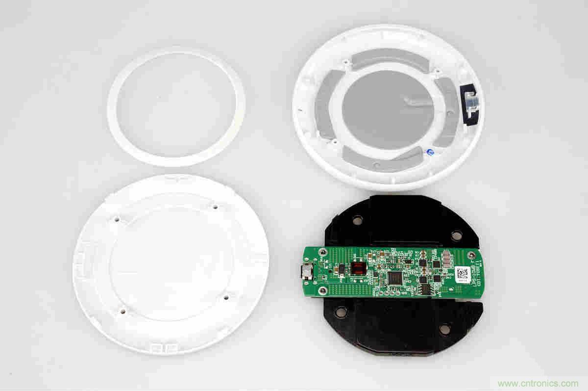 拆解對比：系出同門，小米、紫米無線充電器的差別有多大？