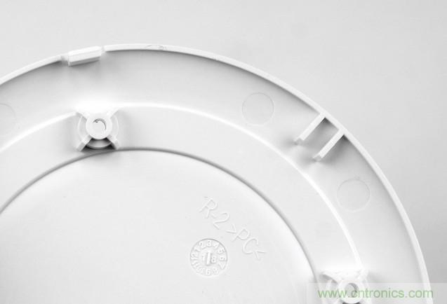 拆解對比：系出同門，小米、紫米無線充電器的差別有多大？