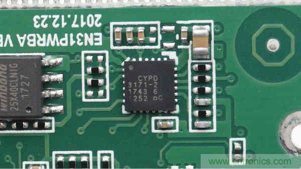 拆解華為保時(shí)捷設(shè)計(jì)快充無(wú)線充電器：憑啥能賣699？