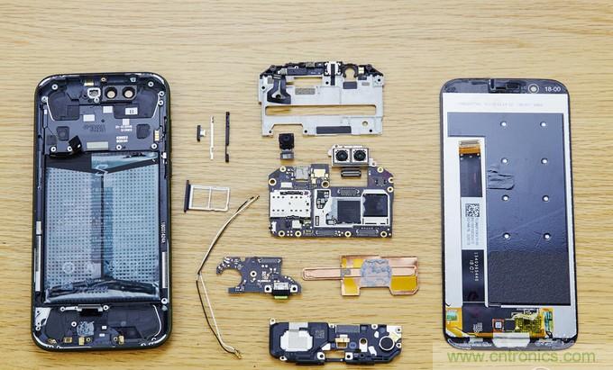 拆解黑鯊手機(jī)：多級(jí)直觸一體式液冷系統(tǒng)有什么門道？