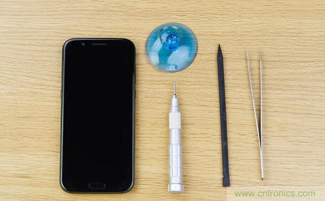 拆解黑鯊手機(jī)：多級(jí)直觸一體式液冷系統(tǒng)有什么門道？