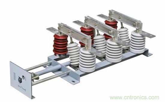 高壓斷路器的操作結(jié)構(gòu)有哪幾種？和隔離開關(guān)有什么區(qū)別？