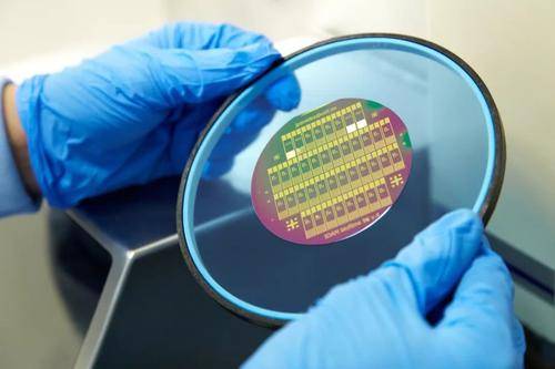 X-FAB與派恩杰達(dá)成長期戰(zhàn)略合作，共同推動(dòng)全球SiC產(chǎn)業(yè)發(fā)展